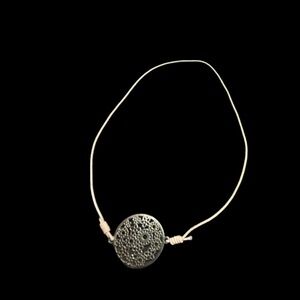 Silver Circle Patterned Pendant Bracelet/Arm band